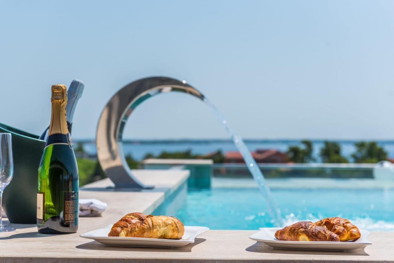 Grandpalazzo With Rooftop Swimming Pool Vir
