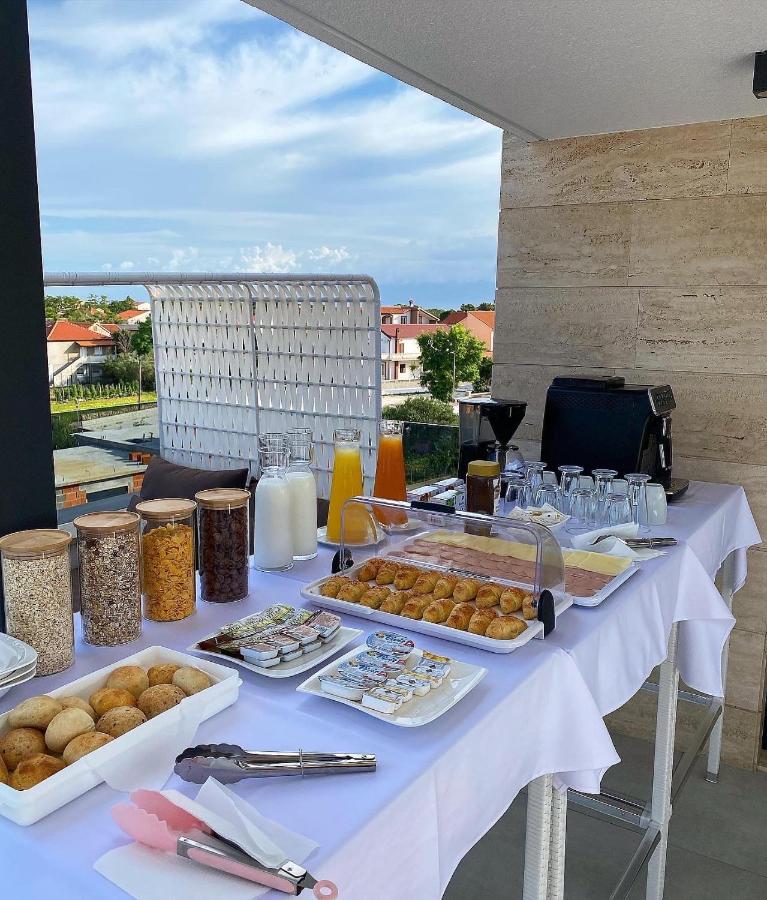 Apartman Grandpalazzo With Rooftop Swimming Pool Vir