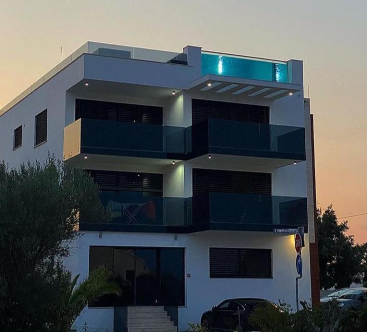 Grandpalazzo With Rooftop Swimming Pool