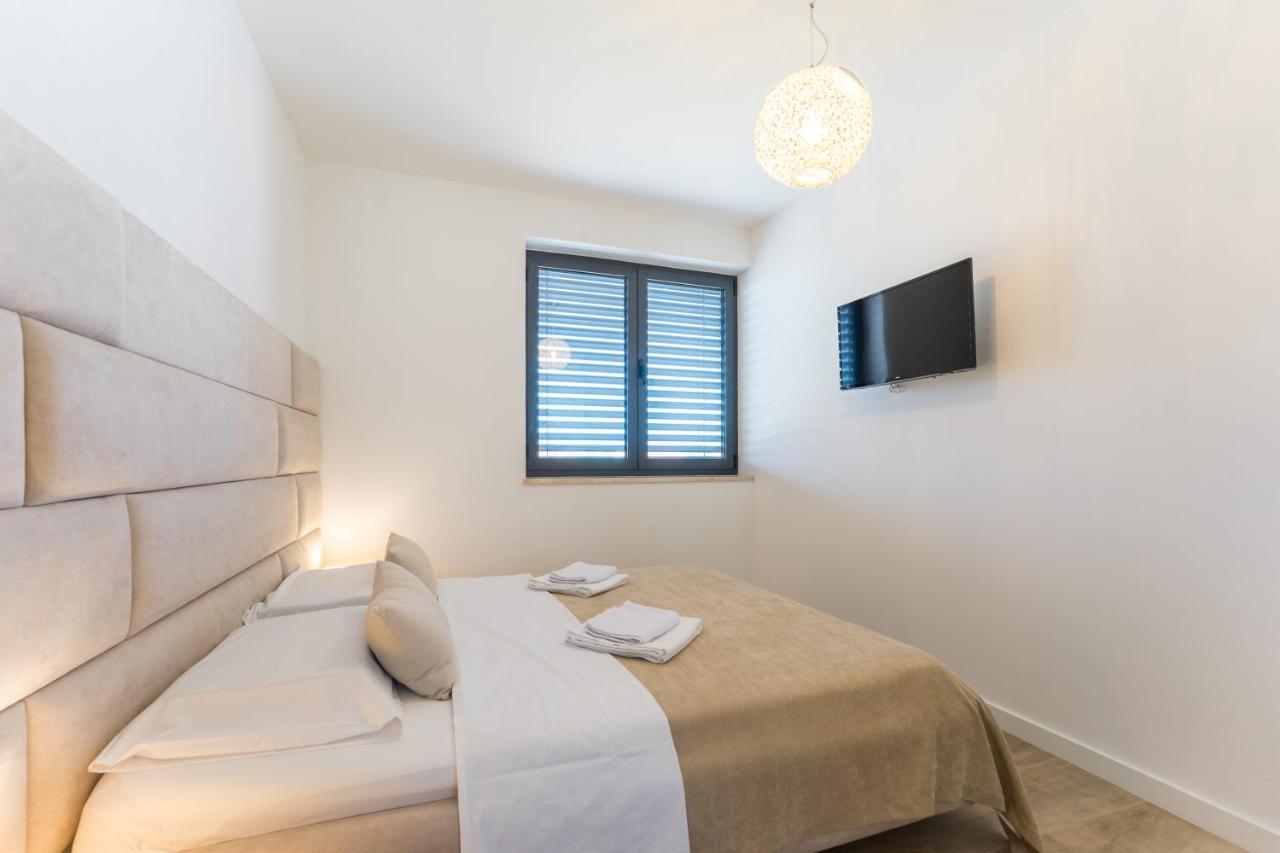 Apartman Grandpalazzo With Rooftop Swimming Pool *