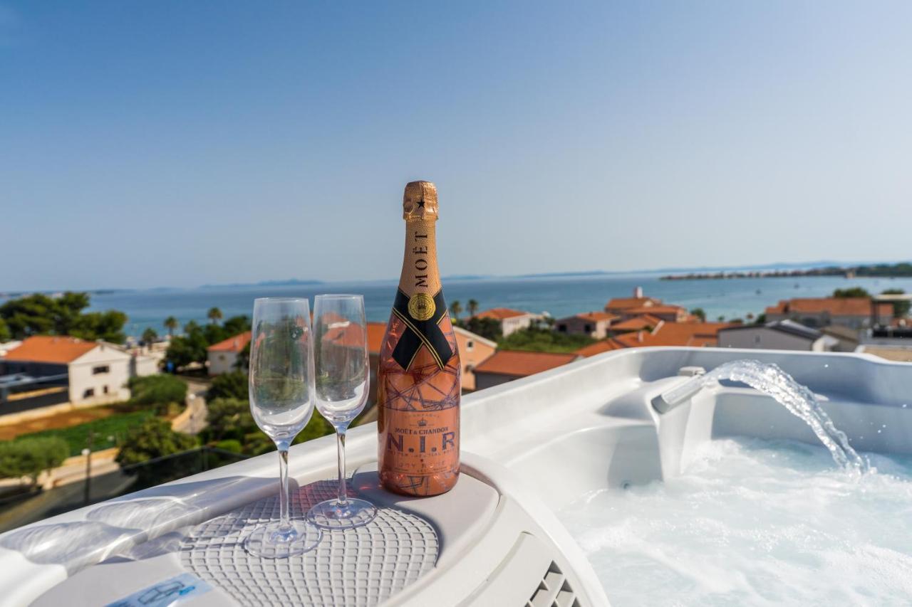 Grandpalazzo With Rooftop Swimming Pool Vir