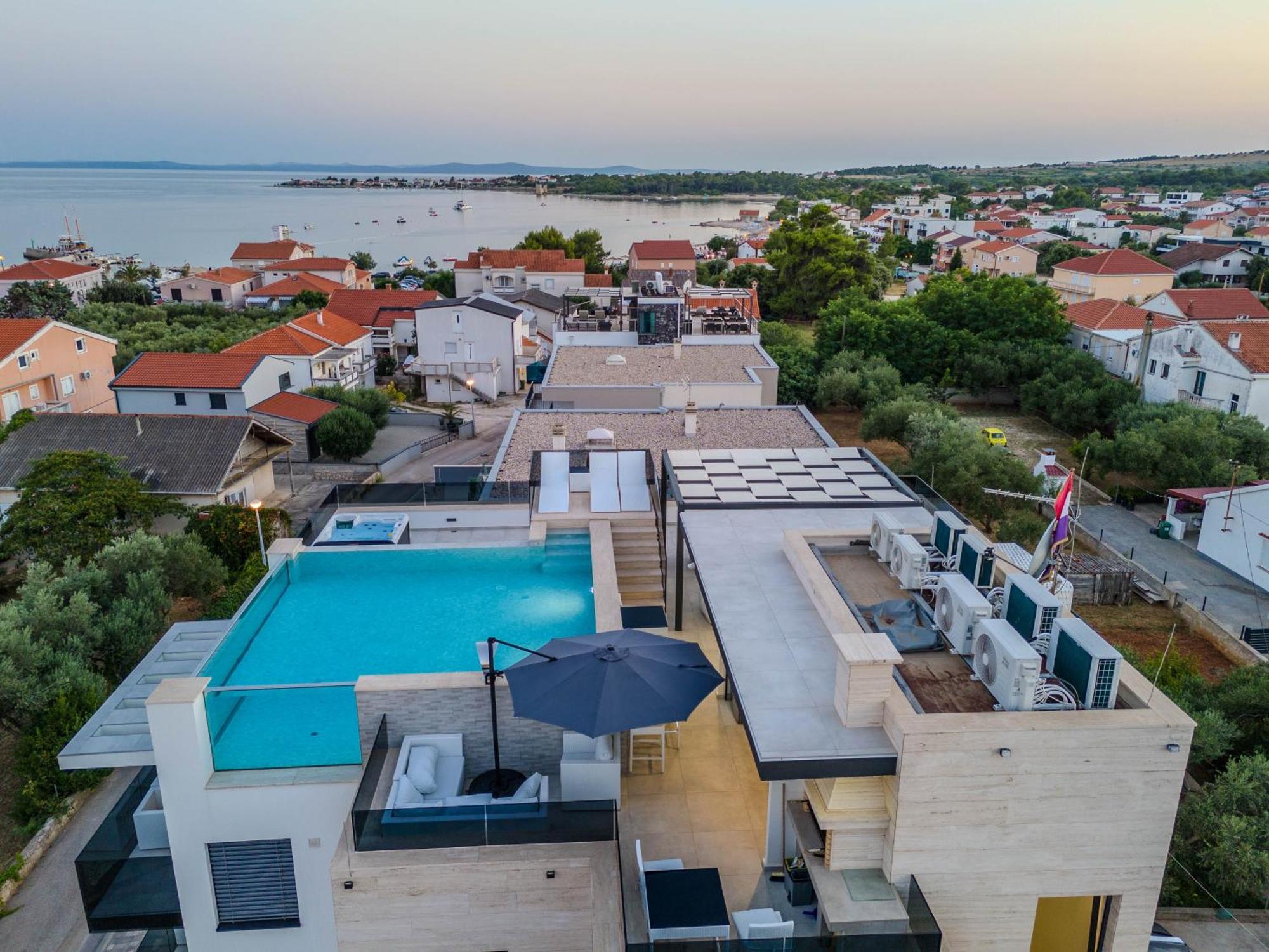 Apartman Grandpalazzo With Rooftop Swimming Pool *